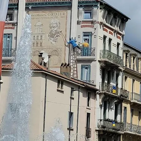 Stadshus Med Stor Terrass بزييه